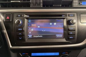 Toyota Auris esikatselu 21