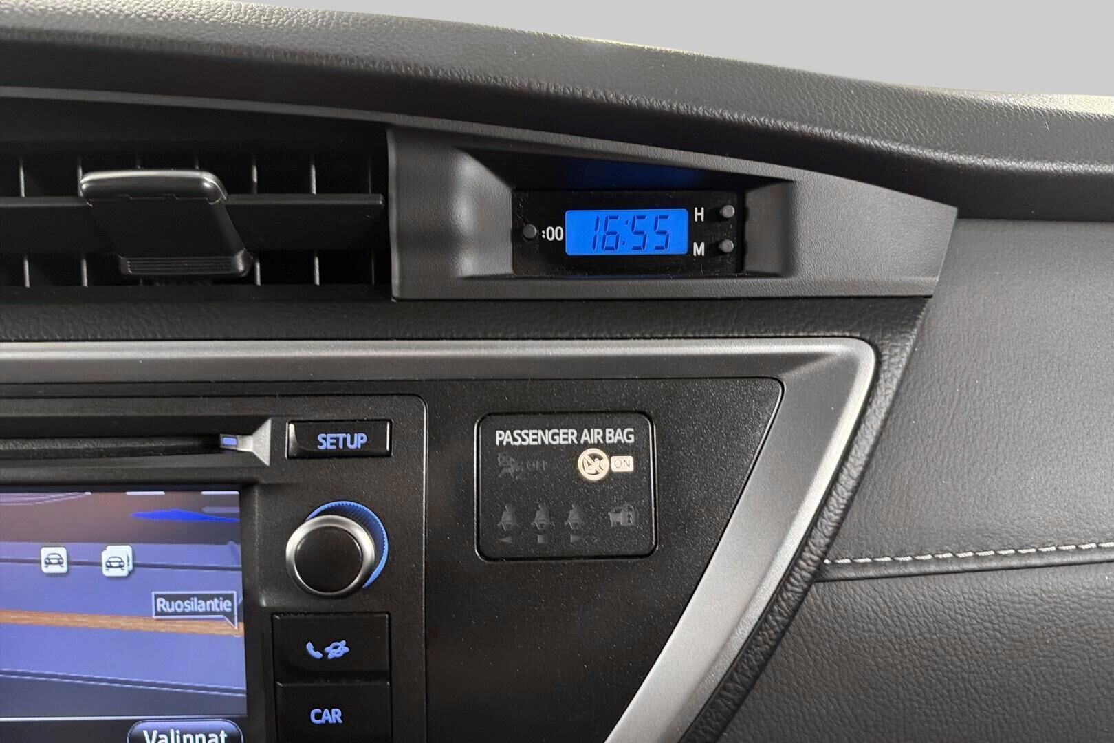 Toyota Auris iso kuva 29