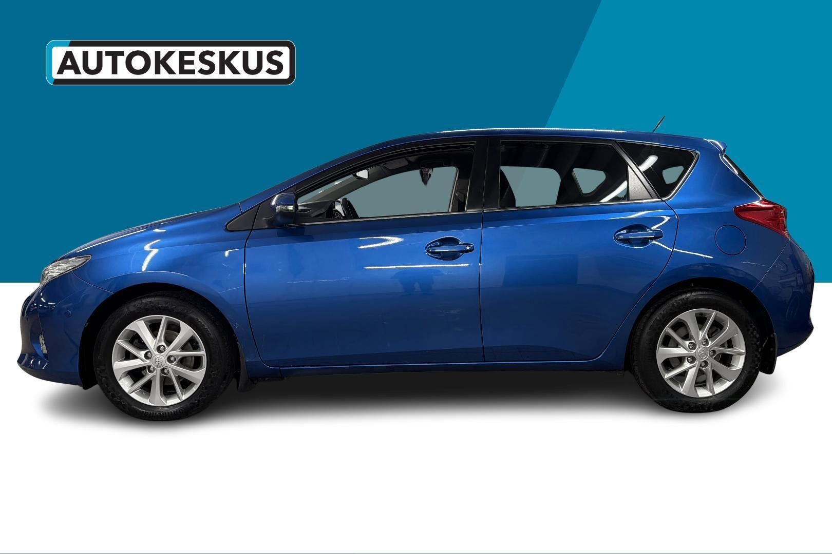 Toyota Auris iso kuva 8