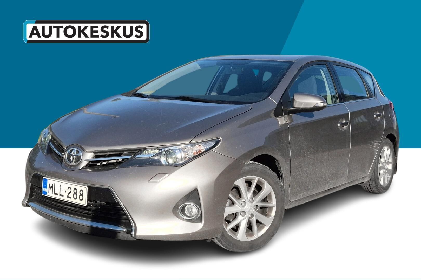 Toyota Auris iso kuva 2