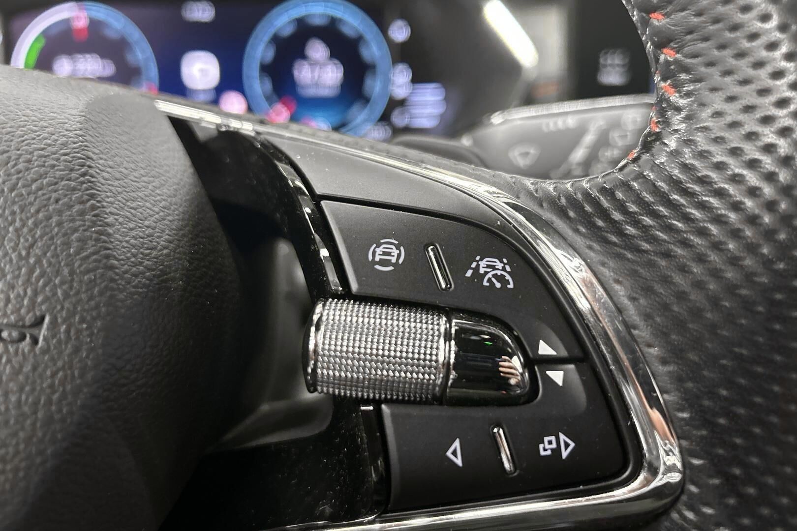 Skoda Octavia iso kuva 15