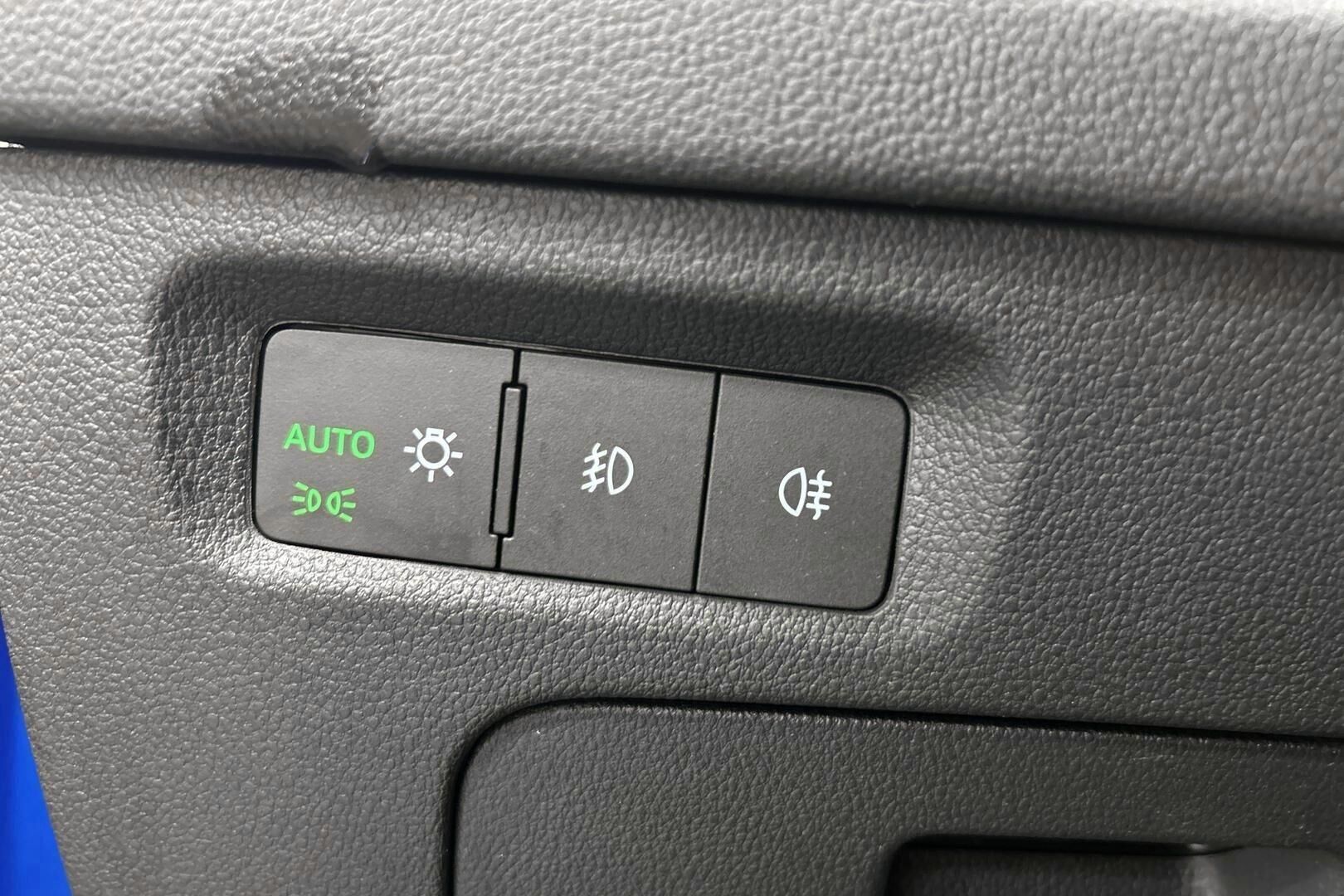 Skoda Octavia iso kuva 23