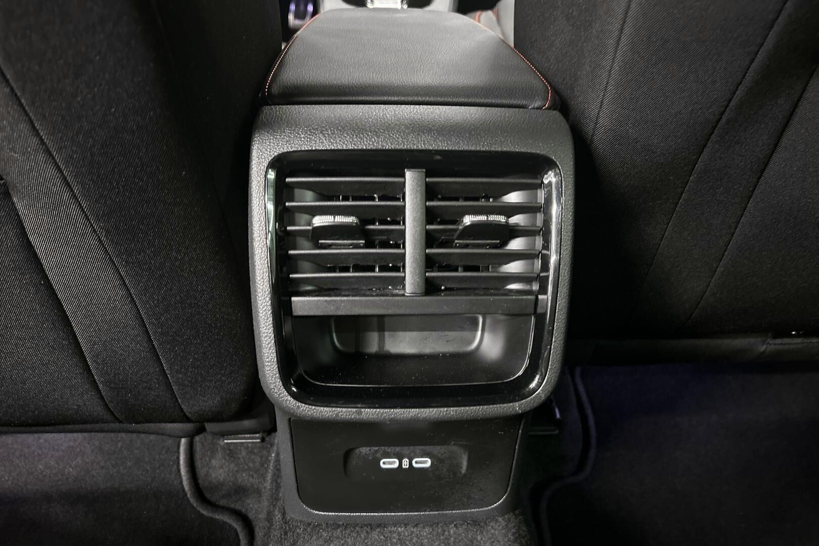 Skoda Octavia iso kuva 26