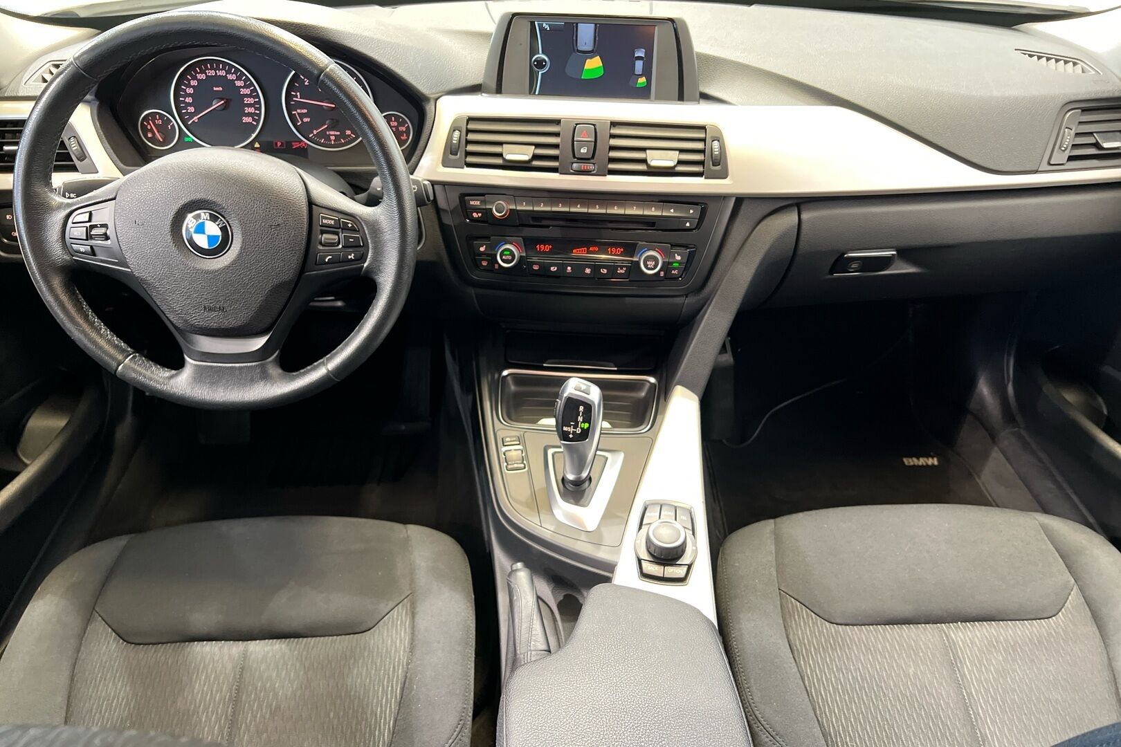 BMW 3-SARJA iso kuva 12