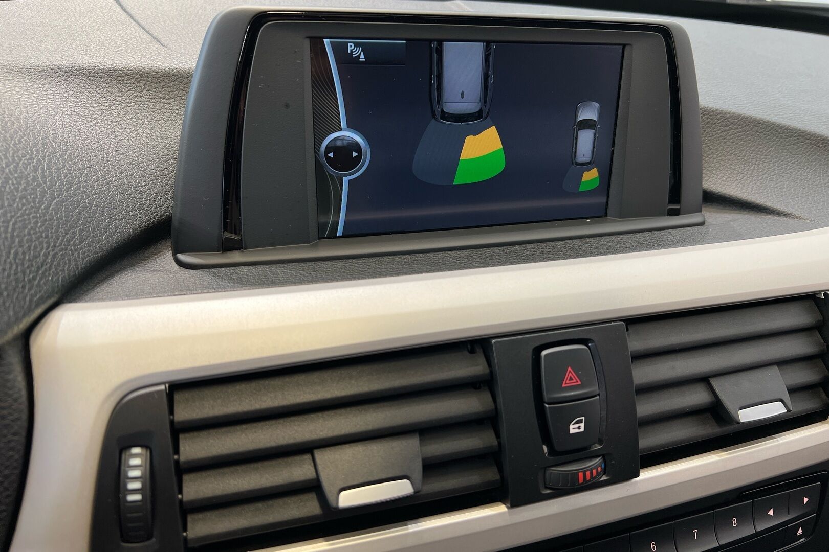 BMW 3-SARJA iso kuva 15