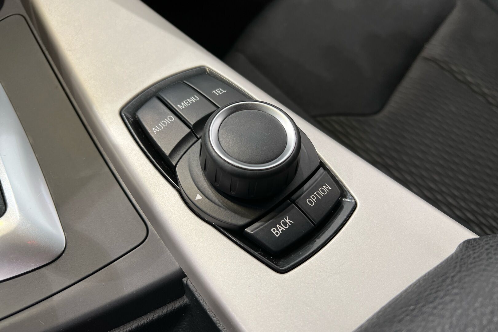 BMW 3-SARJA iso kuva 19