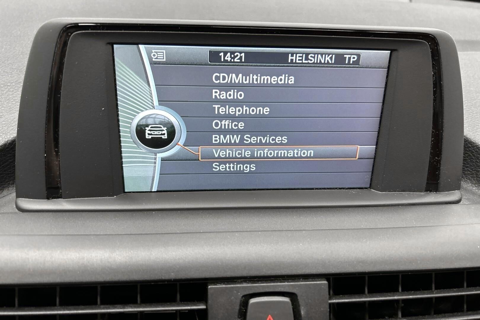 BMW 1-SARJA iso kuva 15