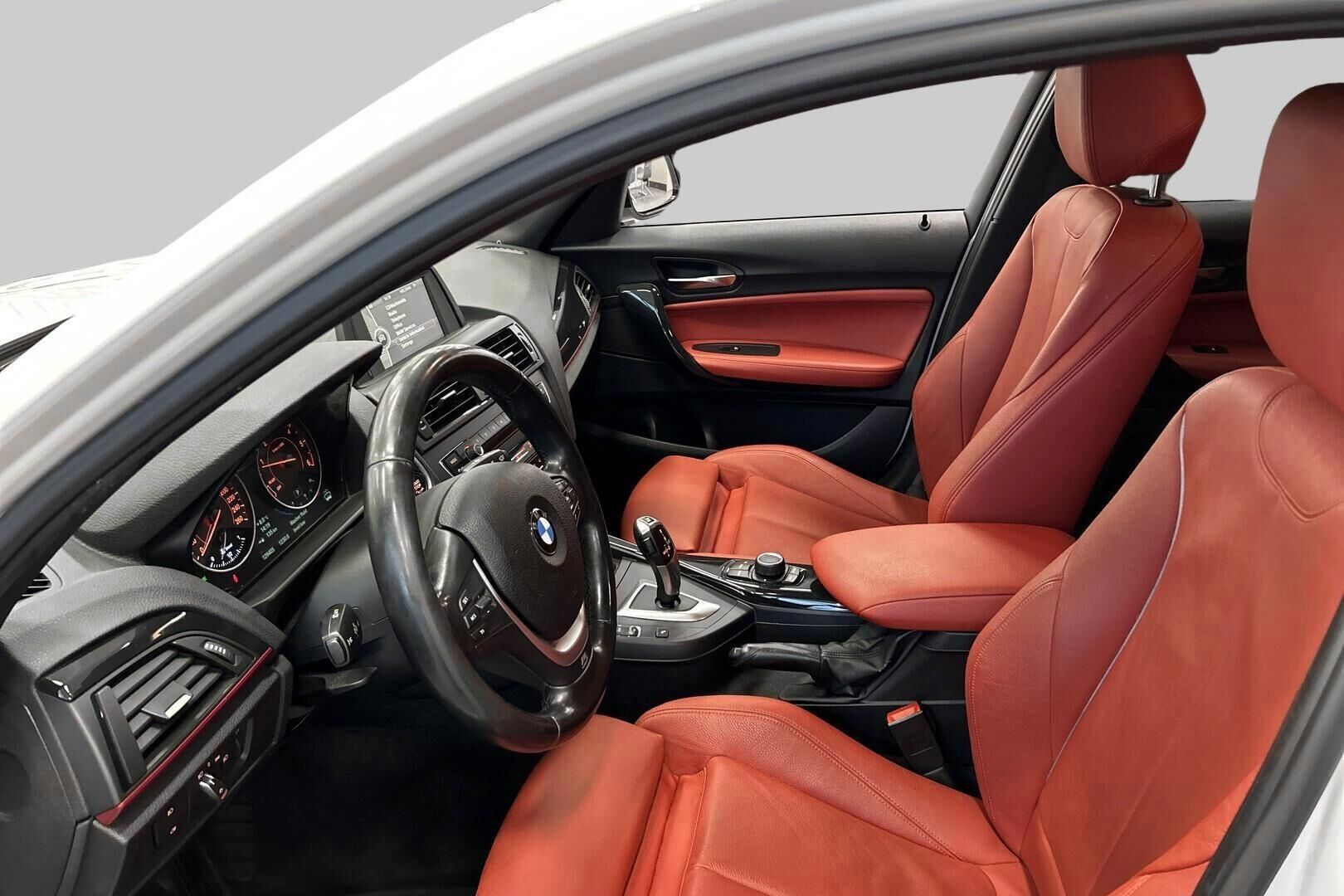 BMW 1-SARJA iso kuva 9