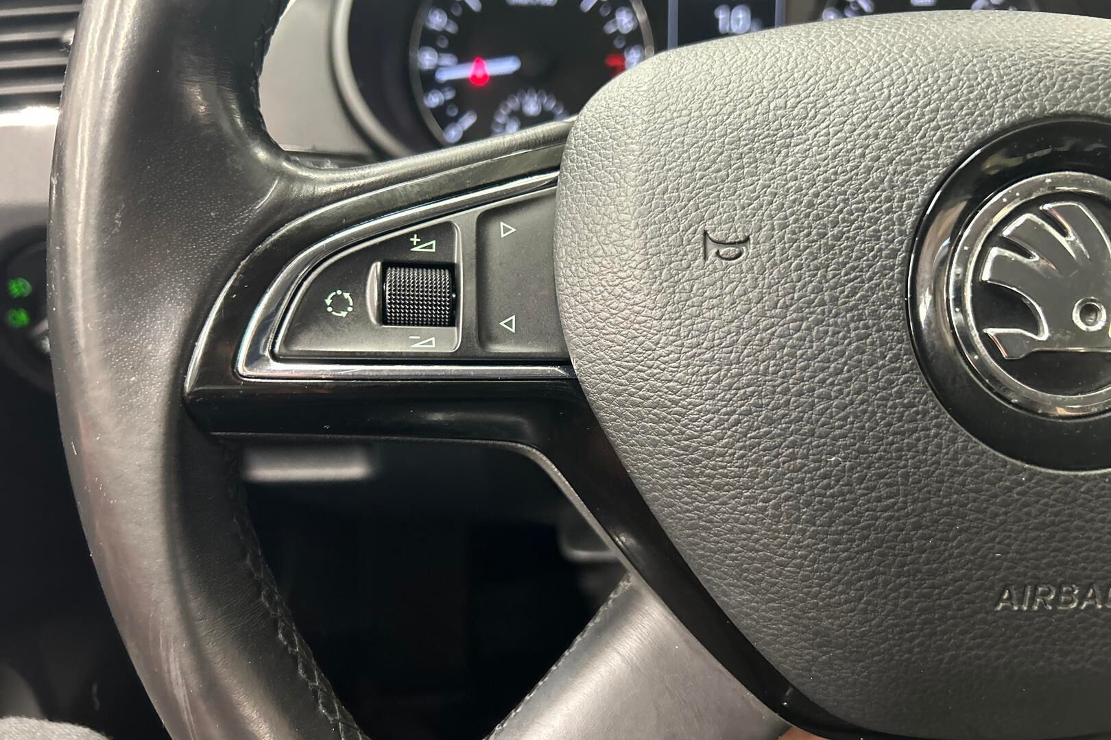 Skoda Octavia iso kuva 15