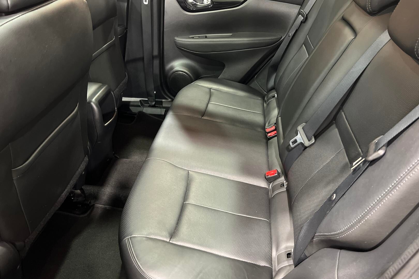 Nissan Qashqai iso kuva 9