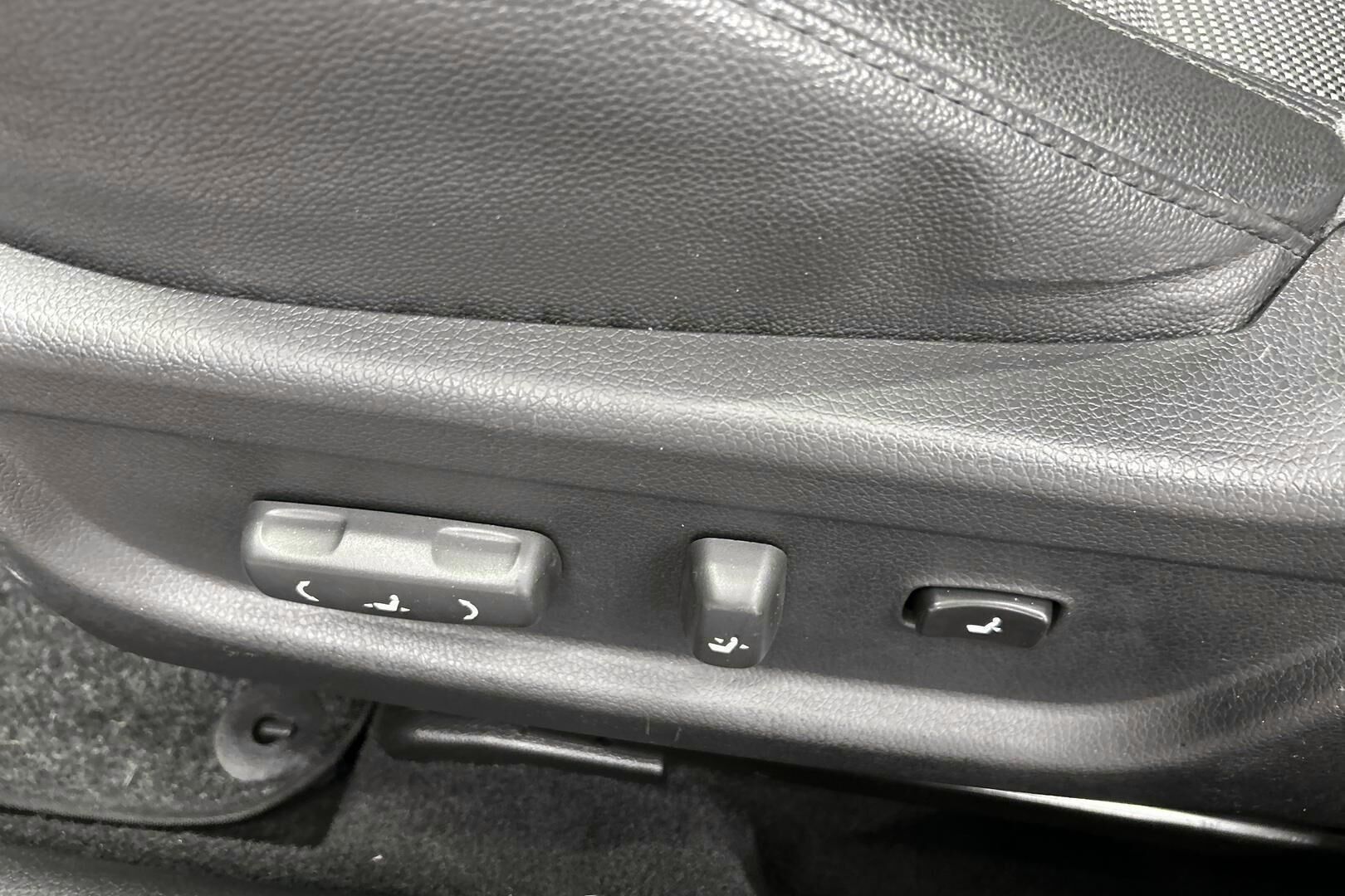 Kia Optima iso kuva 14