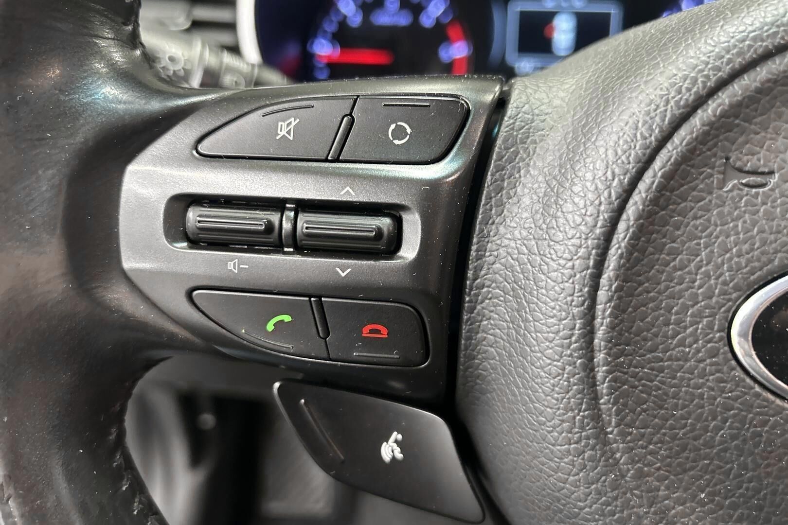Kia Optima iso kuva 16