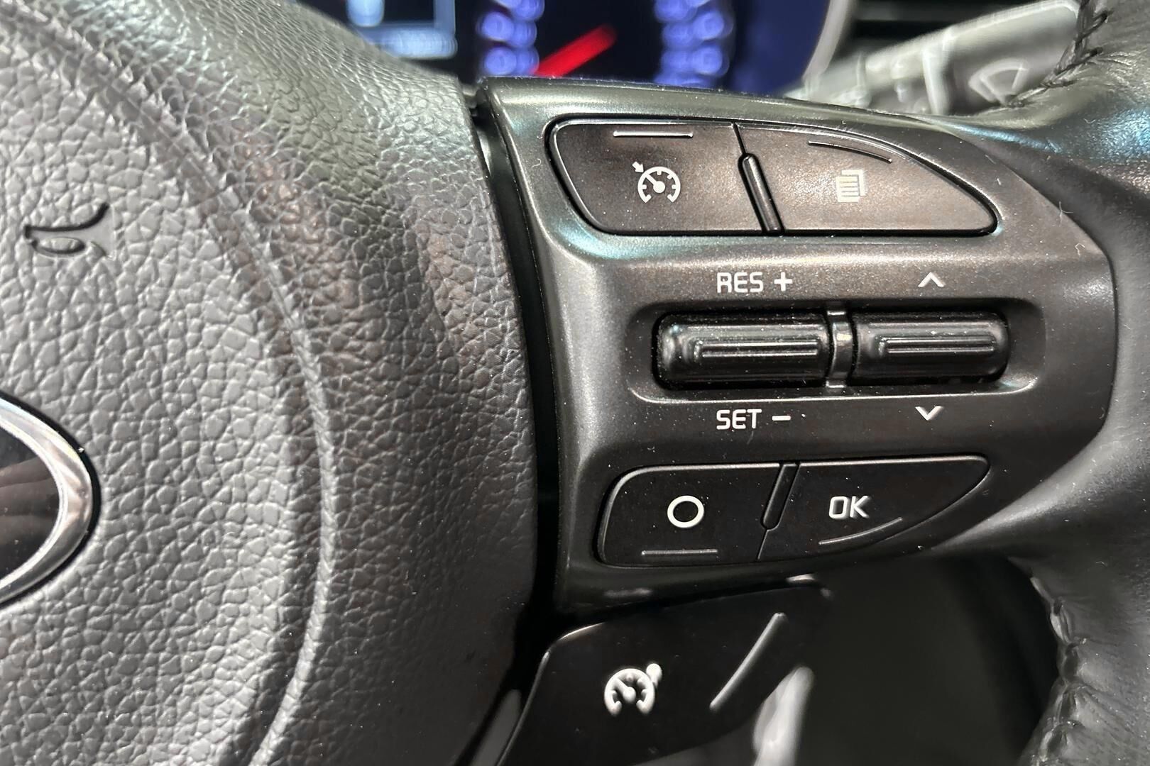 Kia Optima iso kuva 17