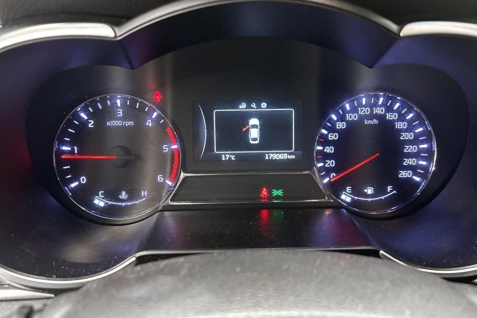 Kia Optima iso kuva 18