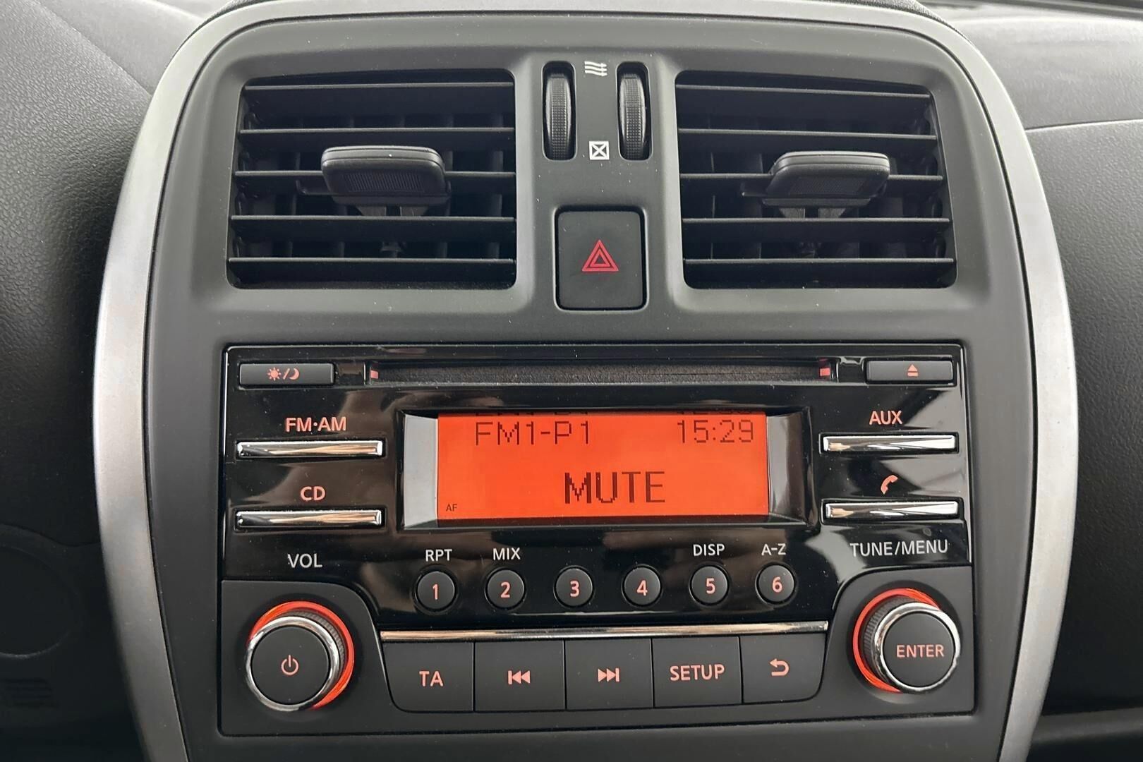 Nissan Micra iso kuva 16