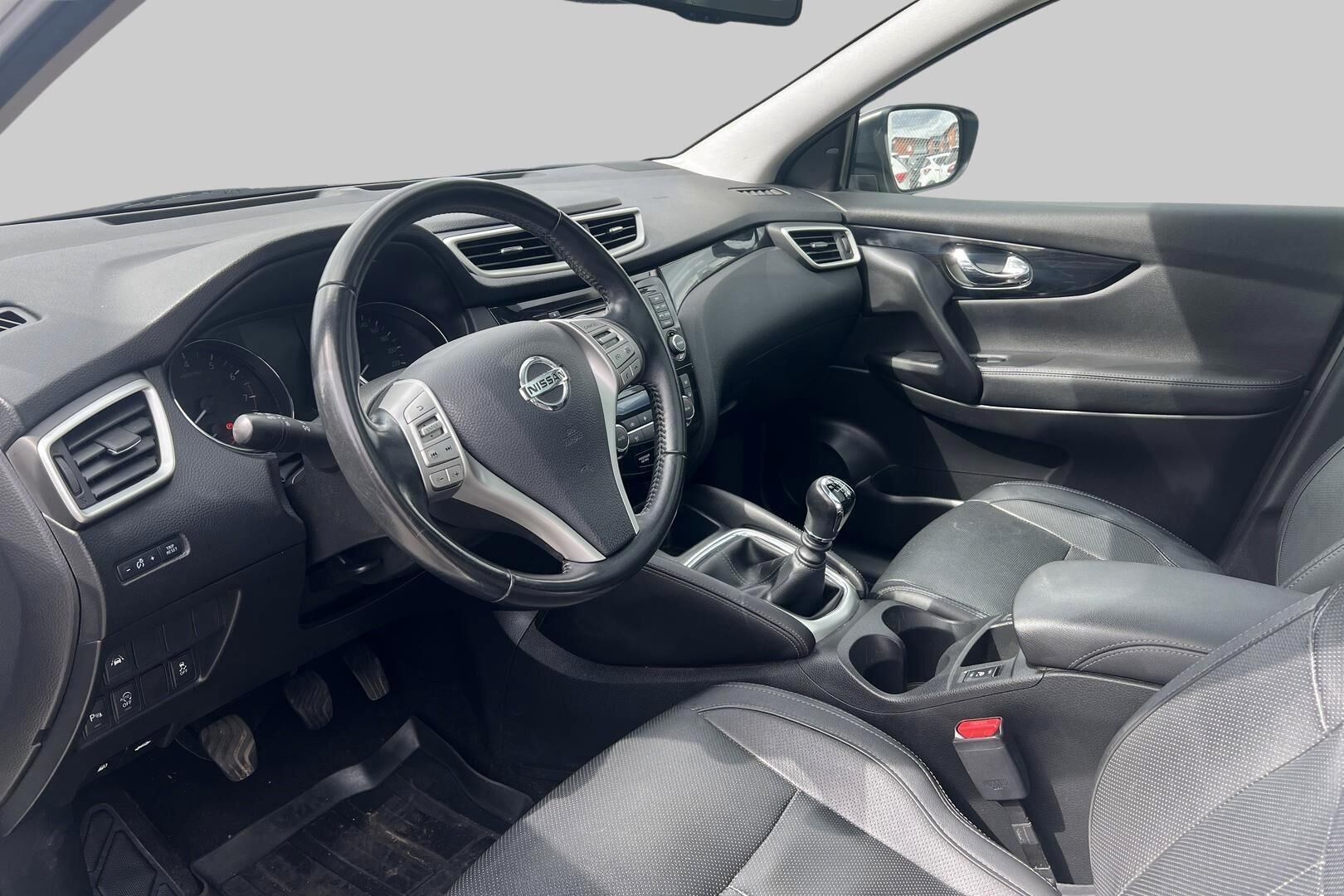 Nissan Qashqai iso kuva 1