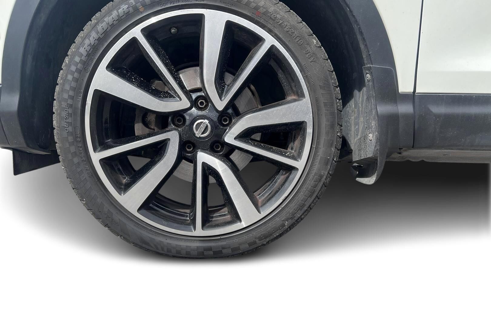 Nissan Qashqai iso kuva 2