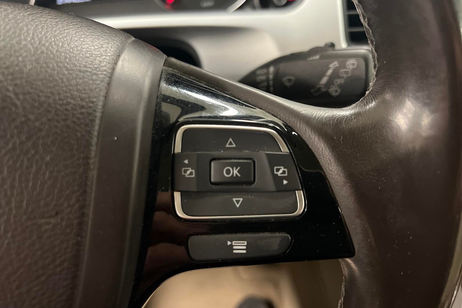 Volkswagen Touareg iso kuva 14