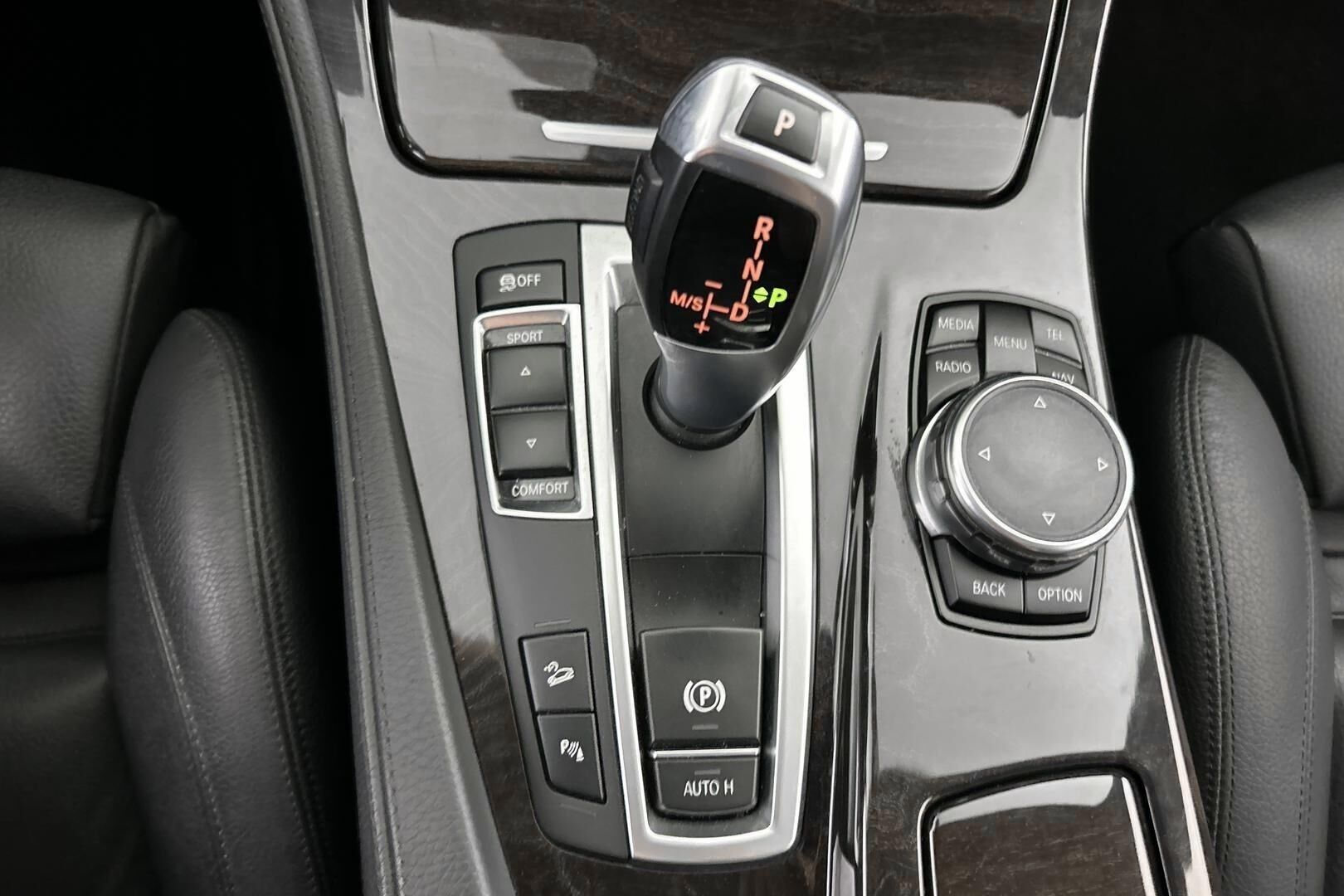 BMW 5-SARJA iso kuva 20