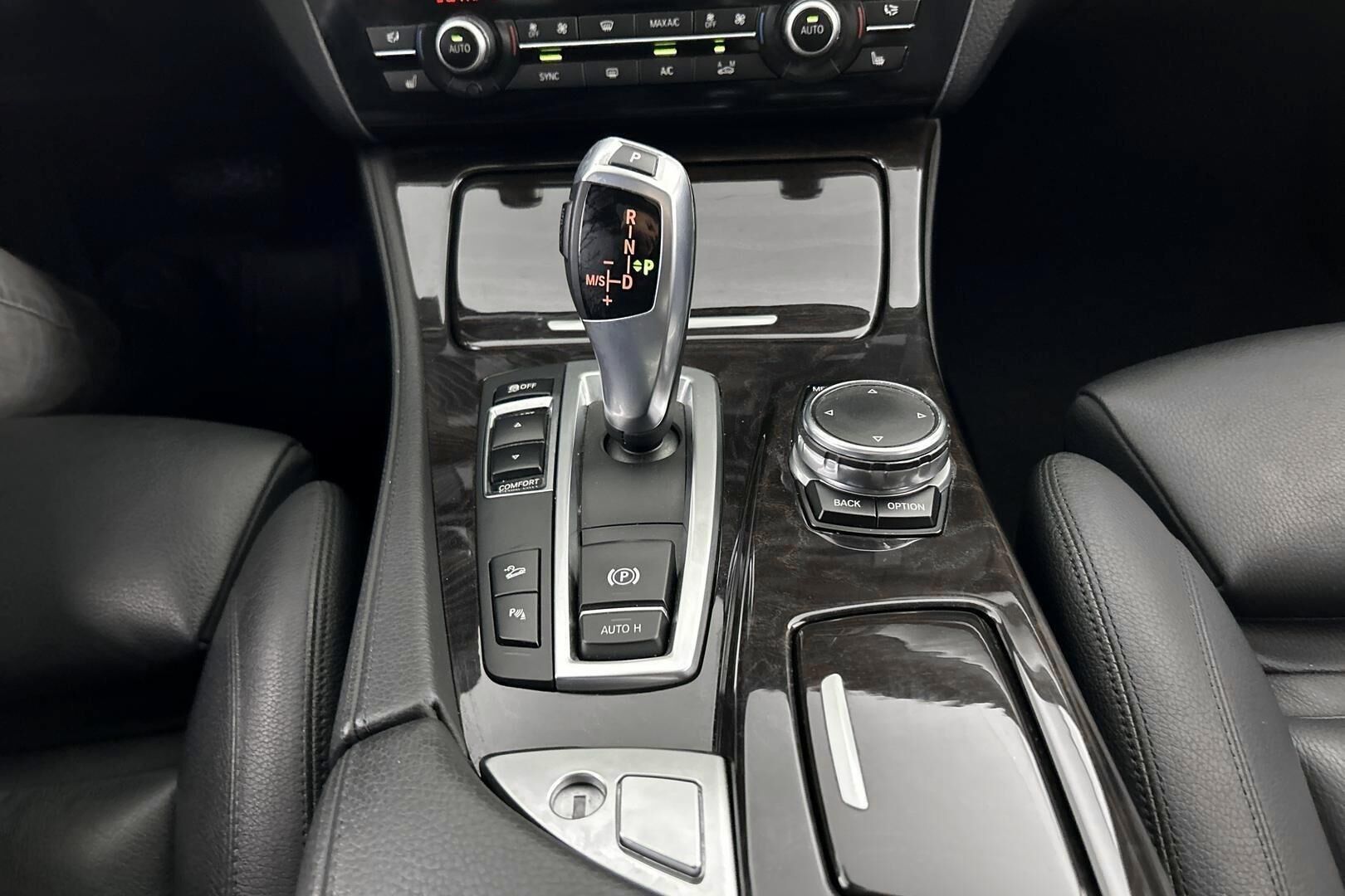 BMW 5-SARJA iso kuva 21
