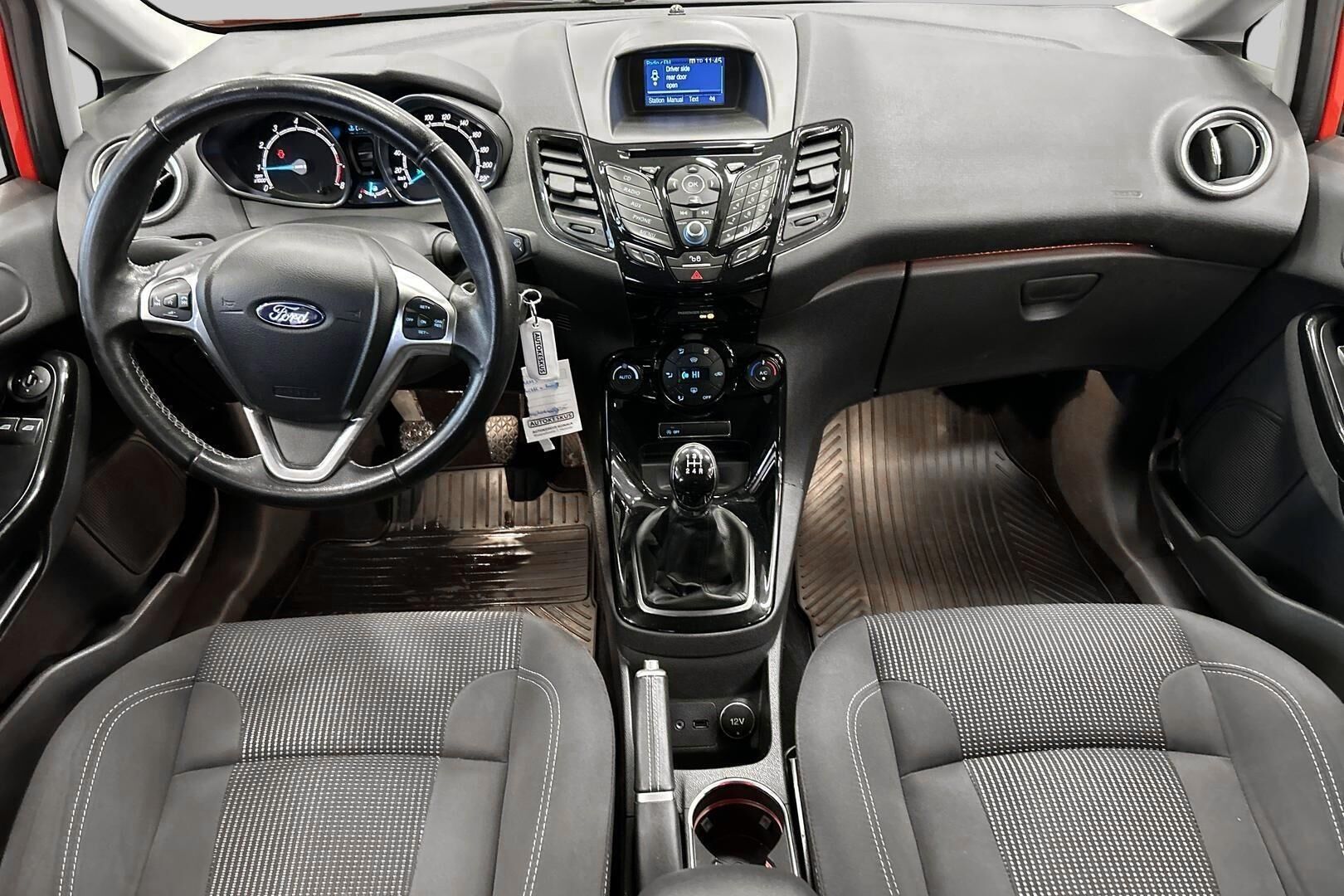 Ford Fiesta iso kuva 10