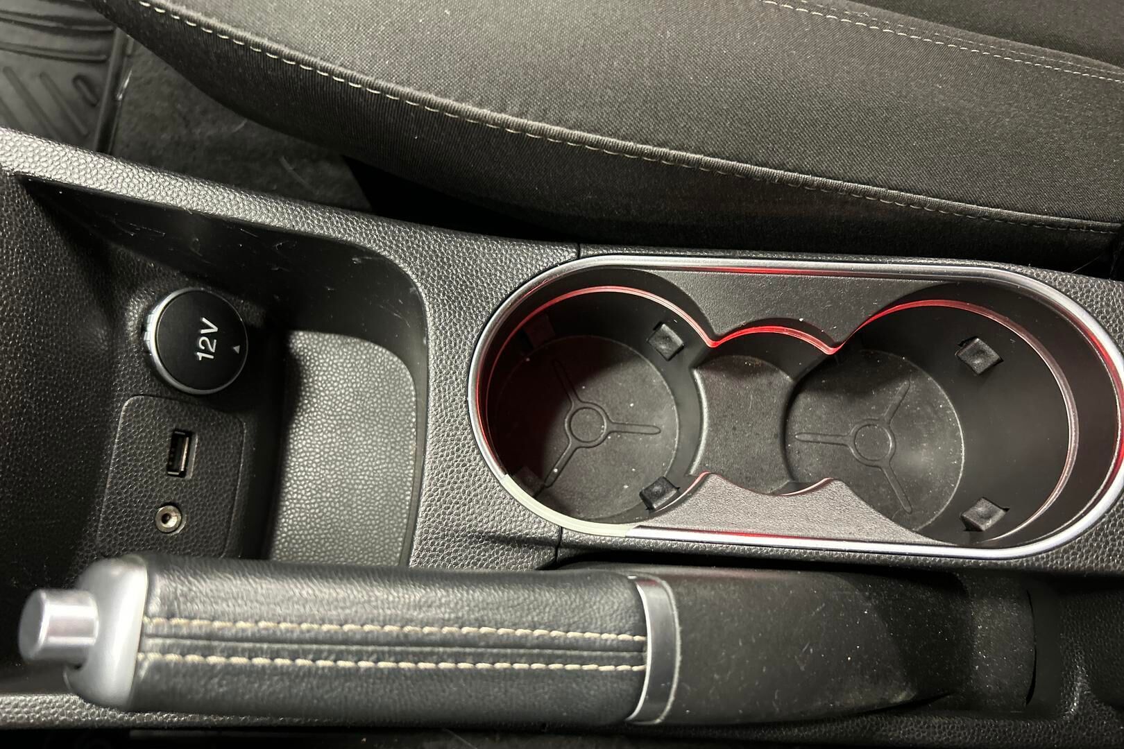 Ford Fiesta iso kuva 21