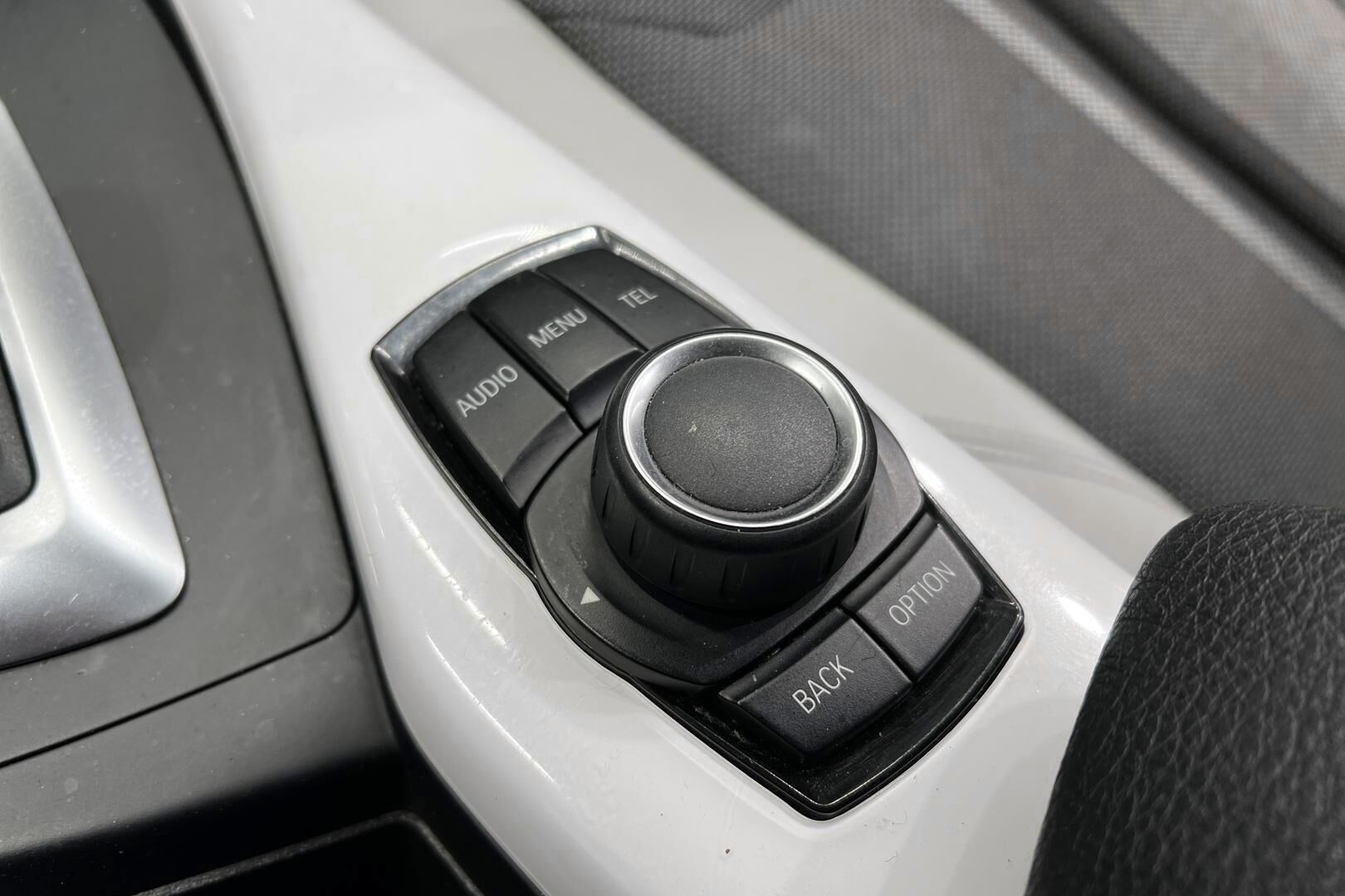 BMW 1-SARJA iso kuva 21