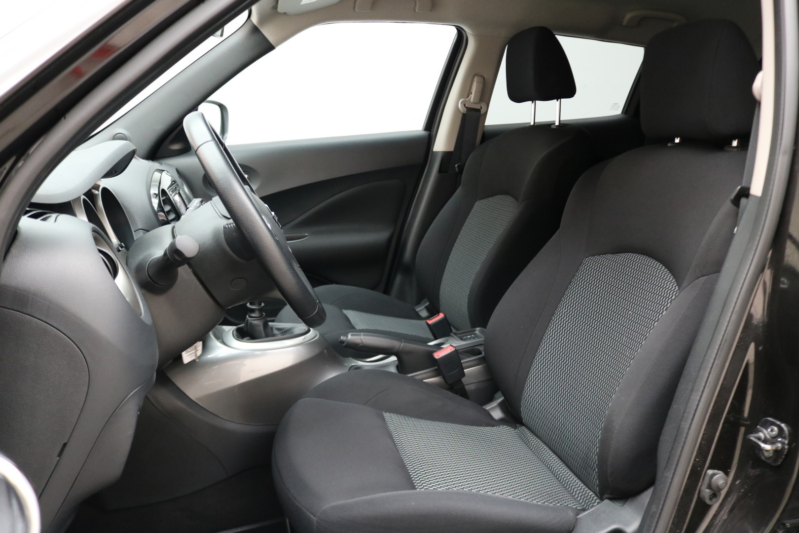 Nissan Juke iso kuva 9