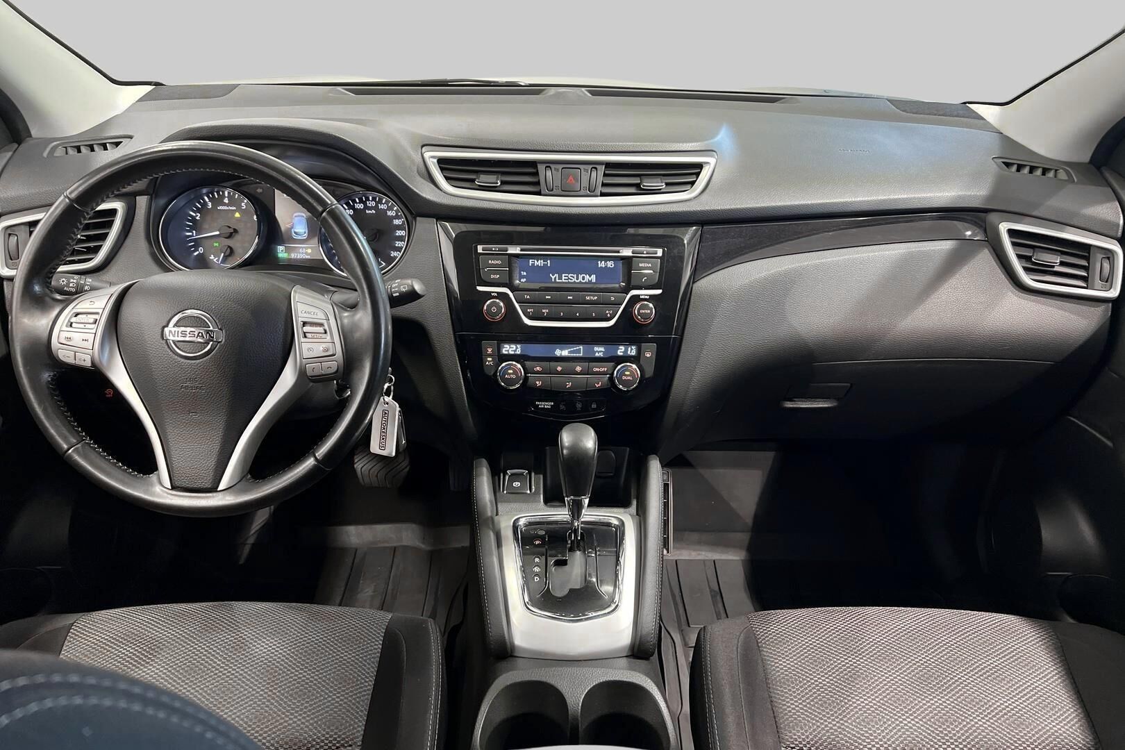 Nissan Qashqai iso kuva 10