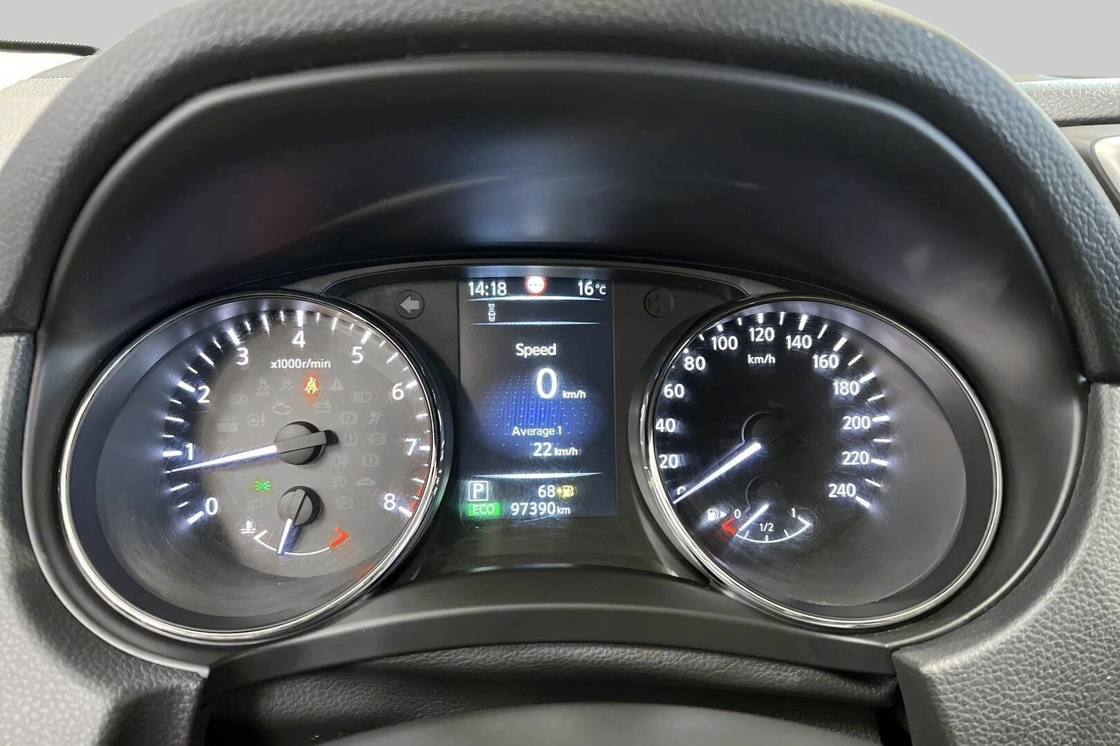 Nissan Qashqai iso kuva 14