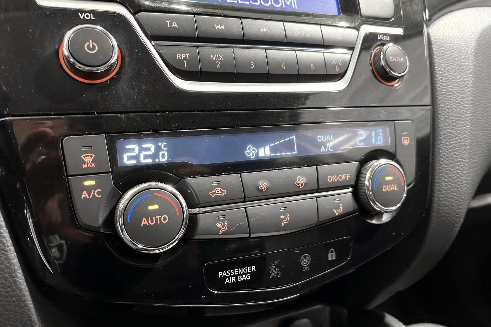 Nissan Qashqai iso kuva 15