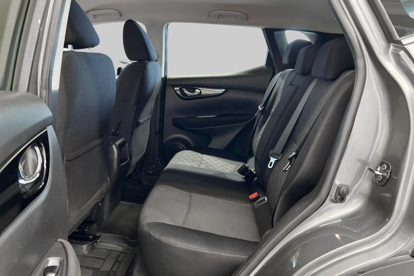 Nissan Qashqai iso kuva 9