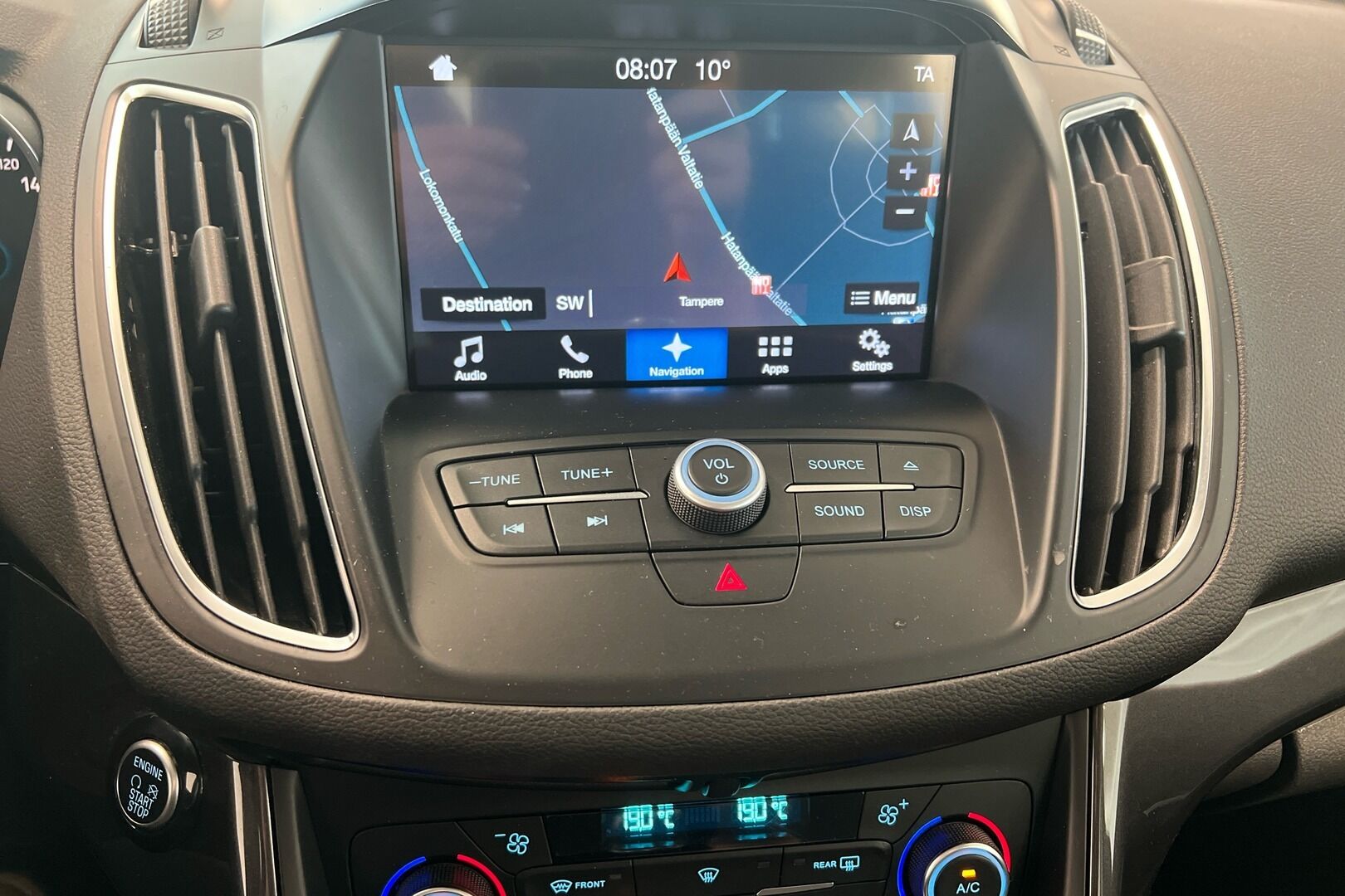 Ford C-Max iso kuva 9