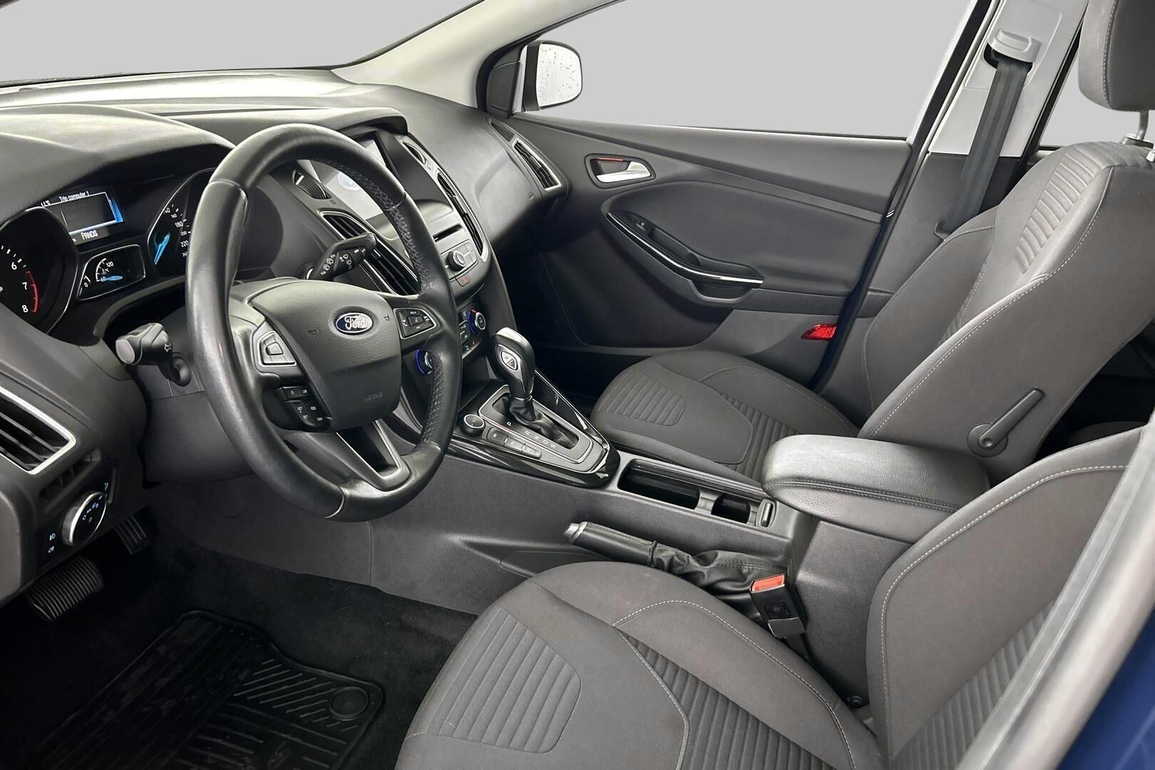 Ford Focus iso kuva 9