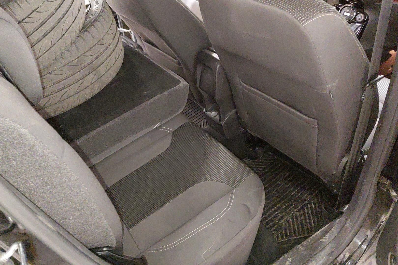 Ford Fiesta iso kuva 9