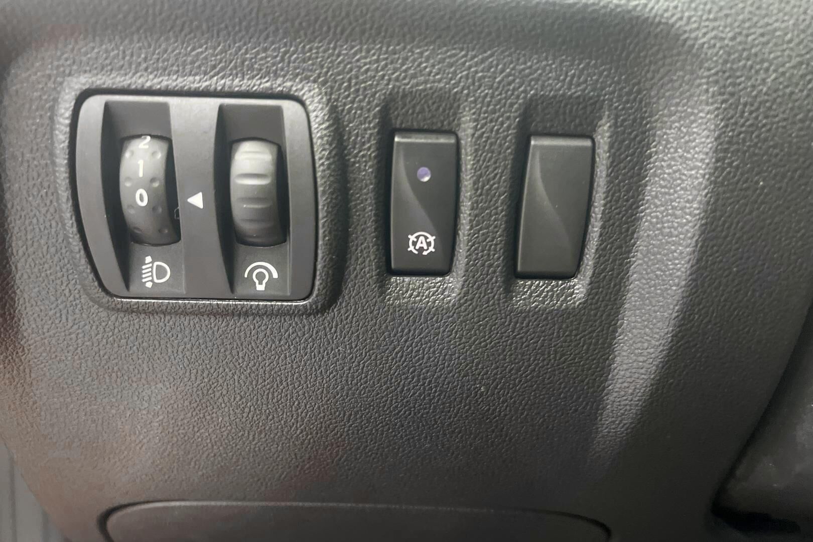 Renault Captur iso kuva 10