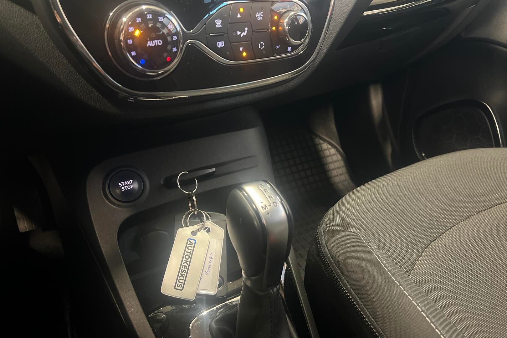 Renault Captur iso kuva 18