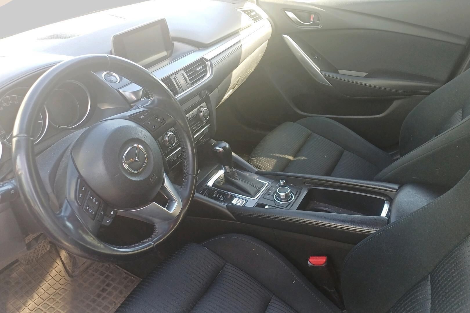 Mazda Mazda6 iso kuva 2
