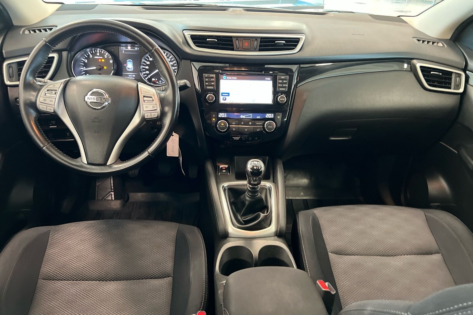 Nissan Qashqai iso kuva 18