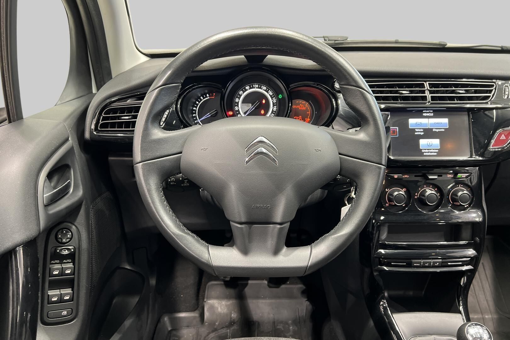 Citroen C3 iso kuva 25