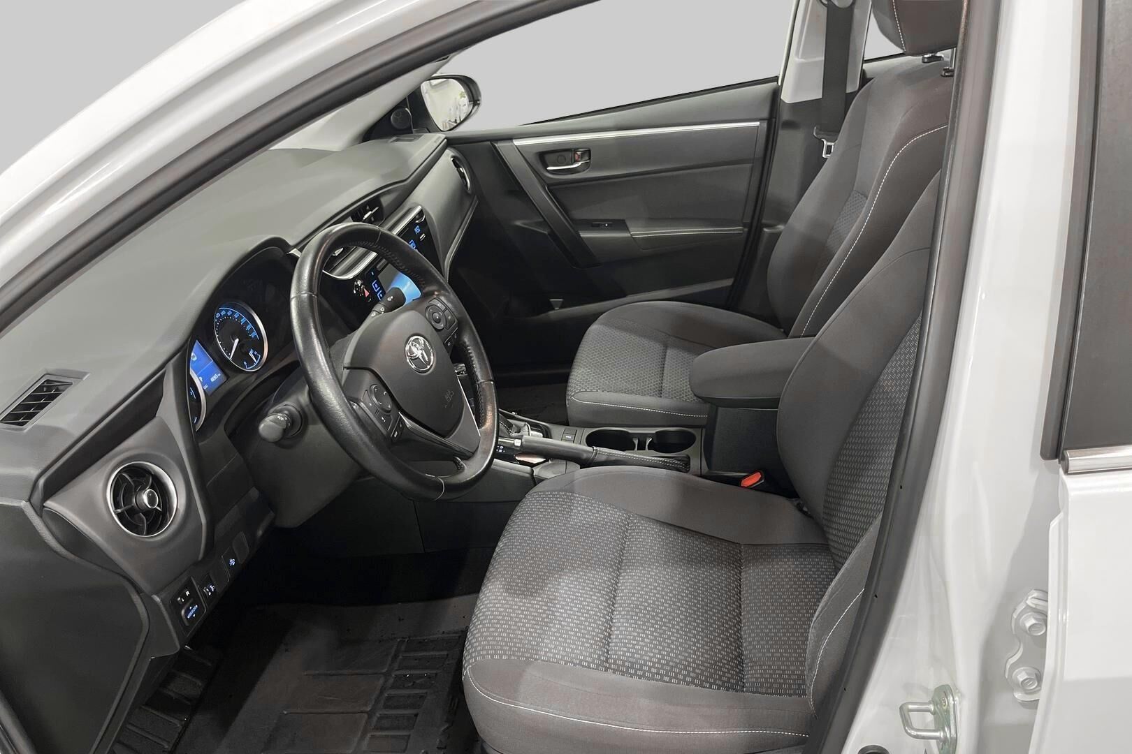 Toyota Corolla iso kuva 14