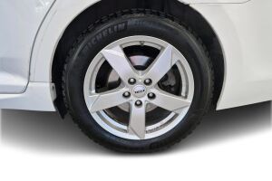 Toyota Avensis esikatselu 13