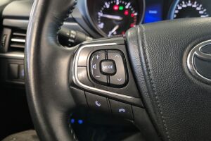 Toyota Avensis esikatselu 18