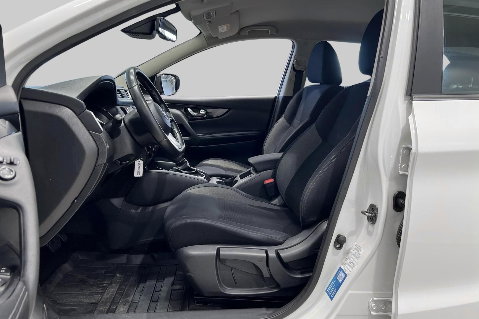 Nissan Qashqai iso kuva 9