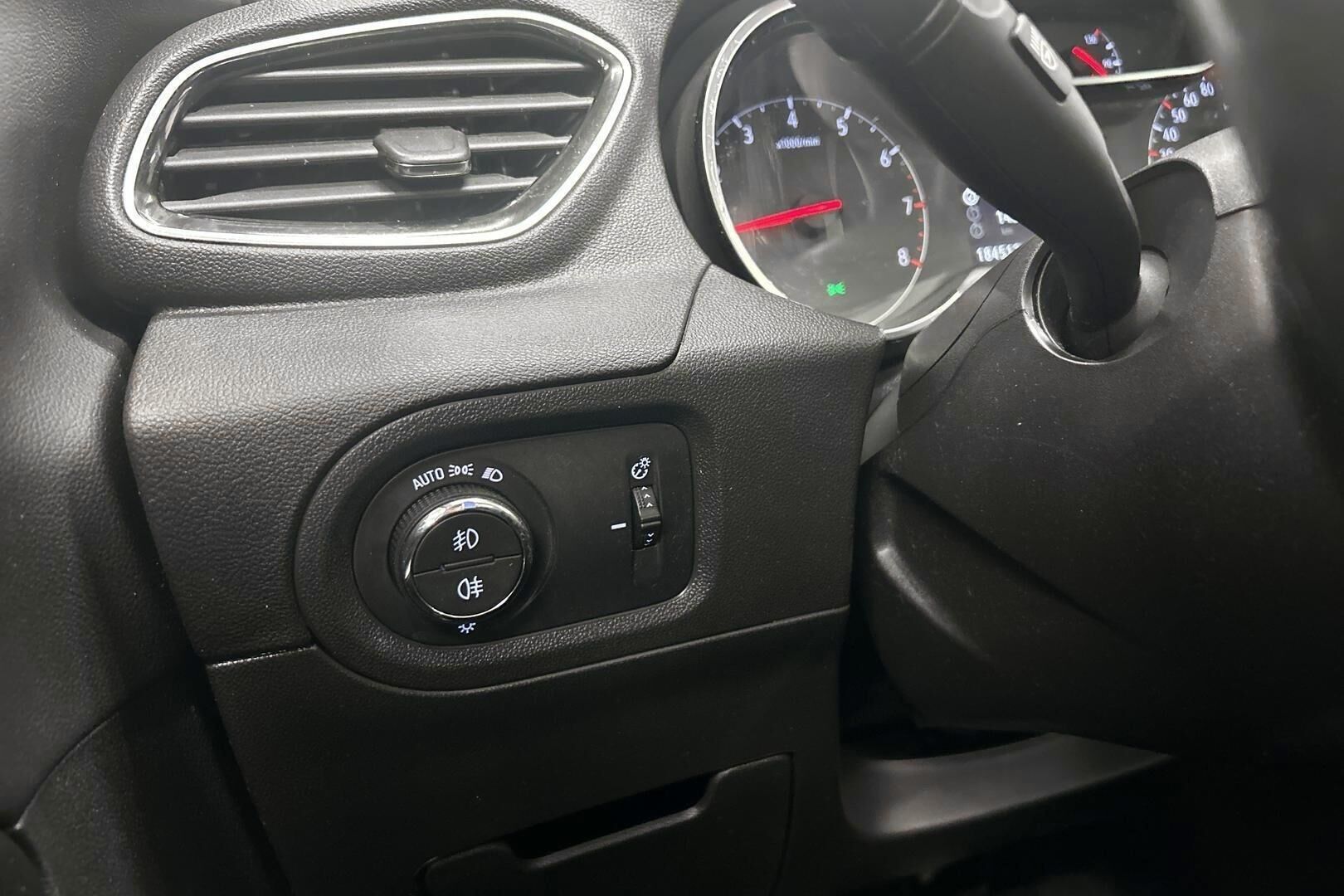 Opel Grandland X iso kuva 19