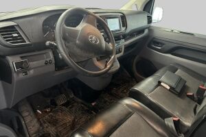 Toyota Proace esikatselu 2
