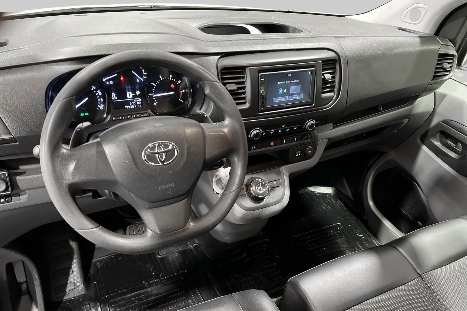 Toyota Proace iso kuva 11