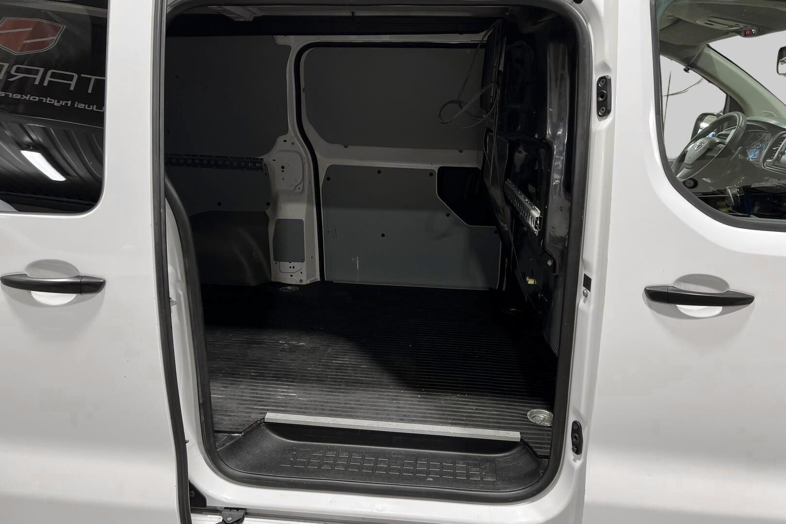 Toyota Proace iso kuva 16