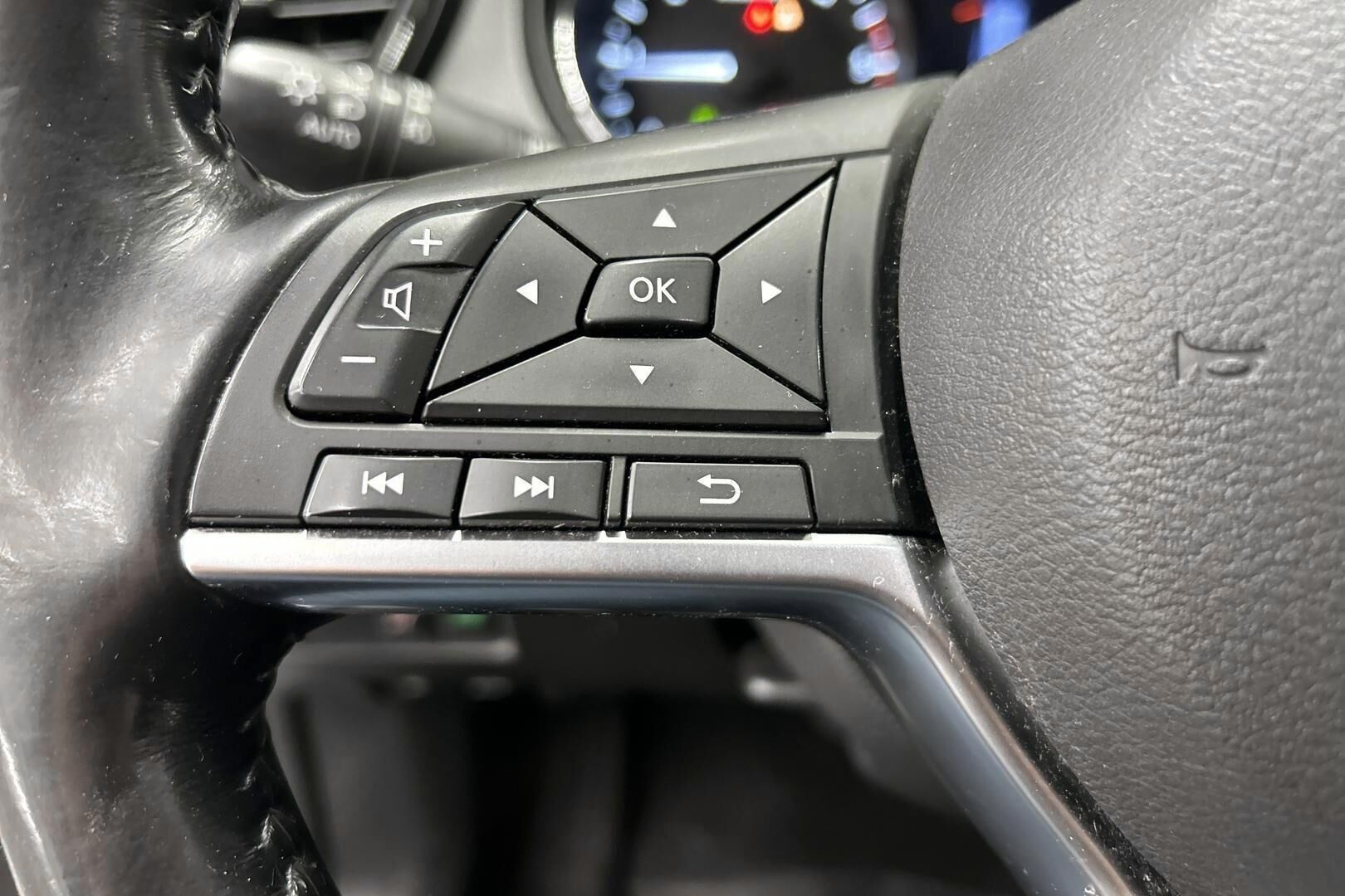 Nissan X-Trail iso kuva 18
