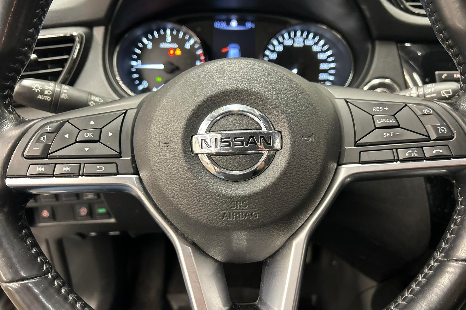 Nissan X-Trail iso kuva 21